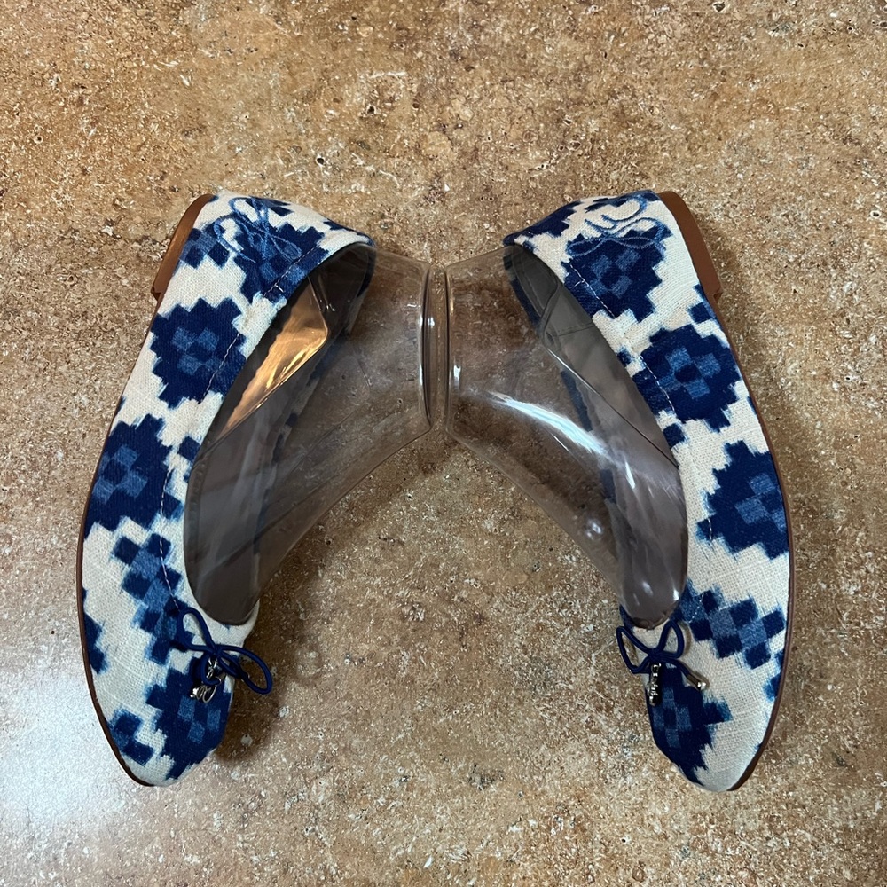 Sam Edelman Felicia Ballet Flat Blue/White Okat Print Size 6.5M - Picture 3 of 9